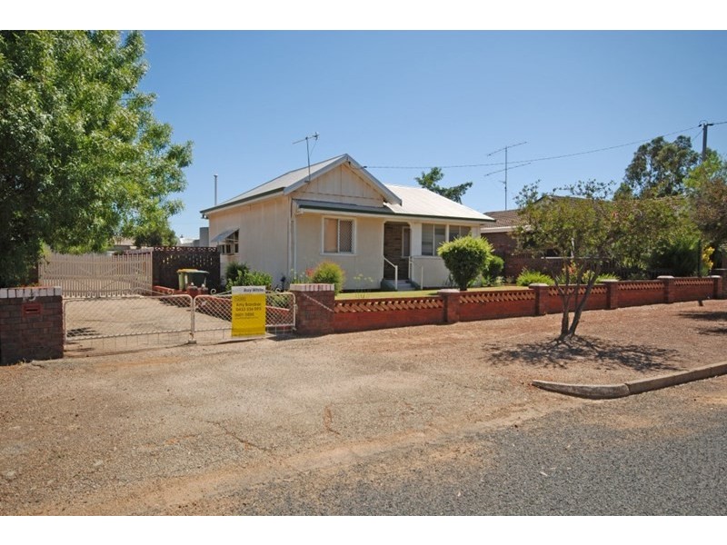13 Grant Street, Narrogin WA 6312