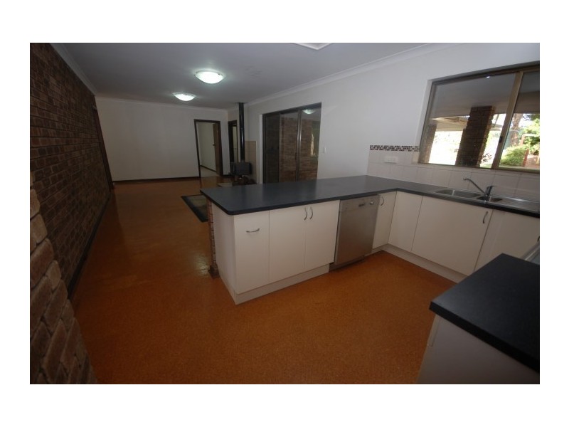 36 Narrakine Road South, Narrogin WA 6312