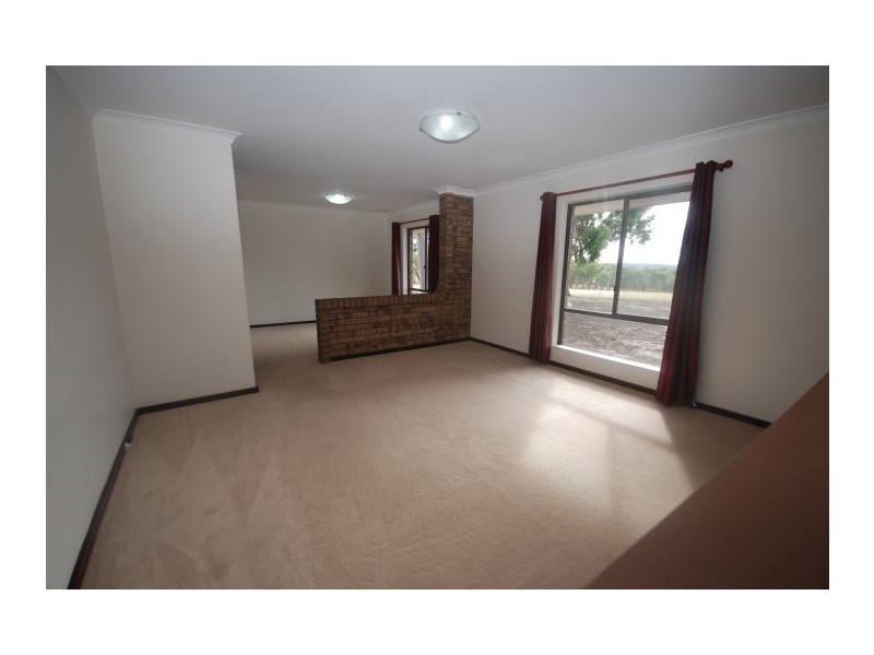 36 Narrakine Road South, Narrogin WA 6312