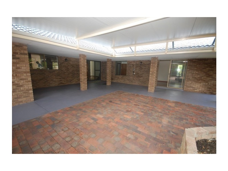 36 Narrakine Road South, Narrogin WA 6312