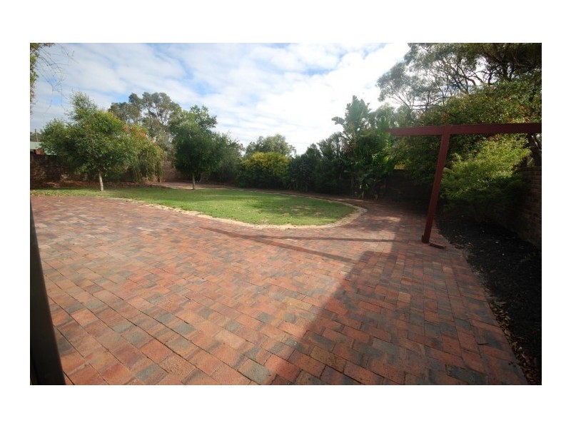 36 Narrakine Road South, Narrogin WA 6312