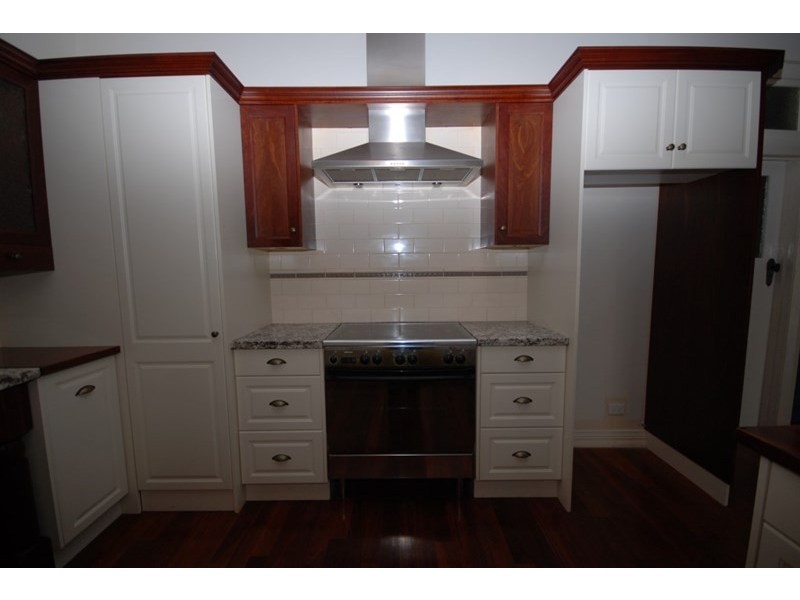 21 Williams Road, Narrogin WA 6312