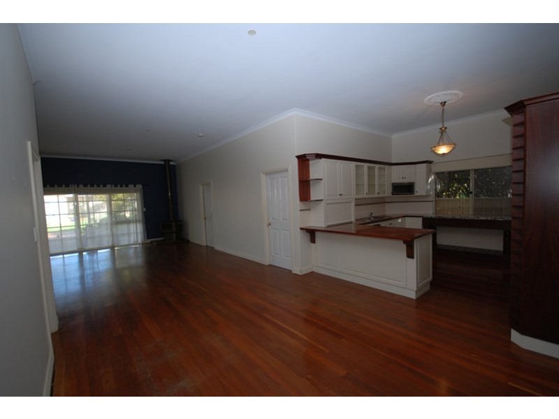 21 Williams Road, Narrogin WA 6312