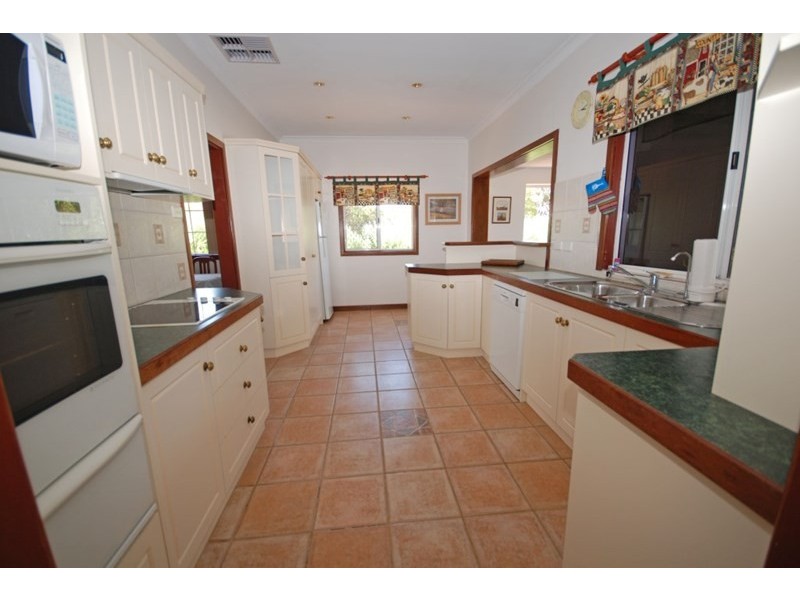 125 Narrakine Road, Narrogin WA 6312