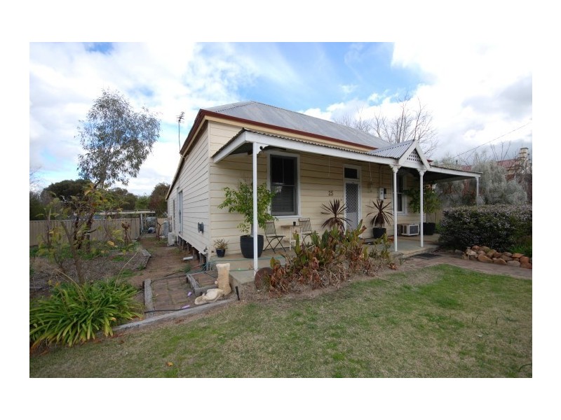 25 Furnival Street, Narrogin WA 6312