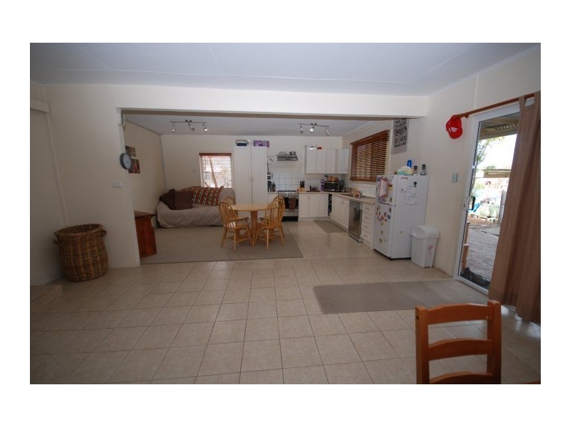 25 Furnival Street, Narrogin WA 6312