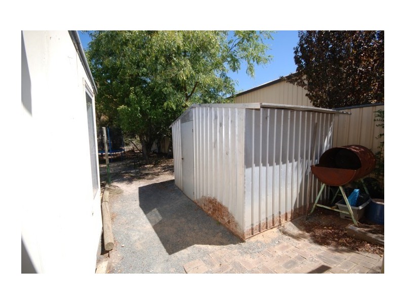 25 Furnival Street, Narrogin WA 6312