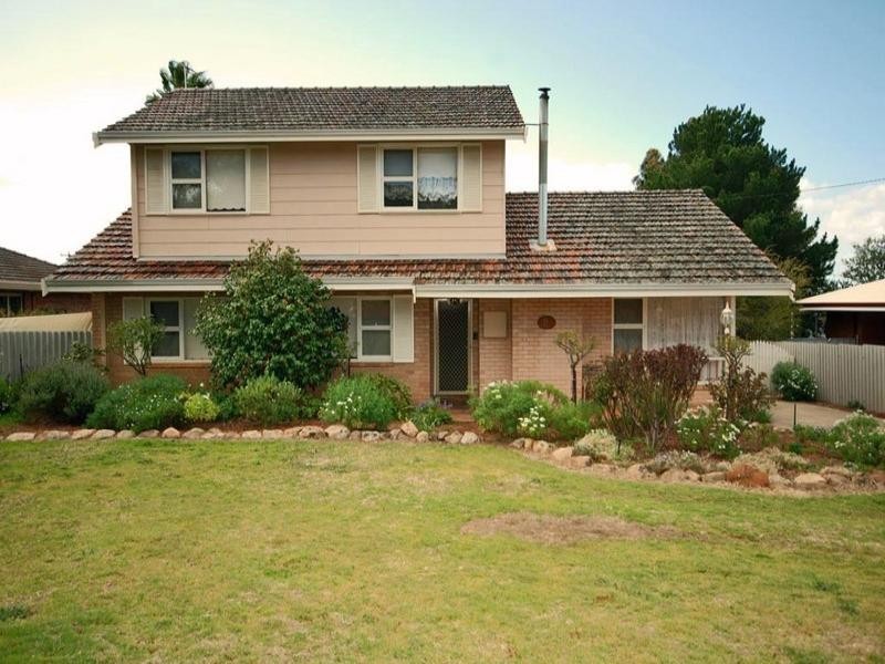102 Ensign Street, Narrogin WA 6312