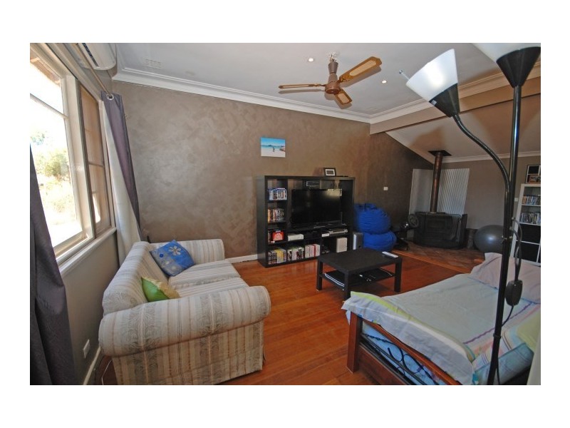 1 Forrest Street, Cuballing WA 6311