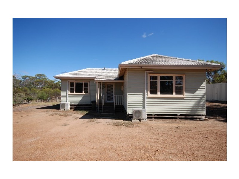 1 Forrest Street, Cuballing WA 6311