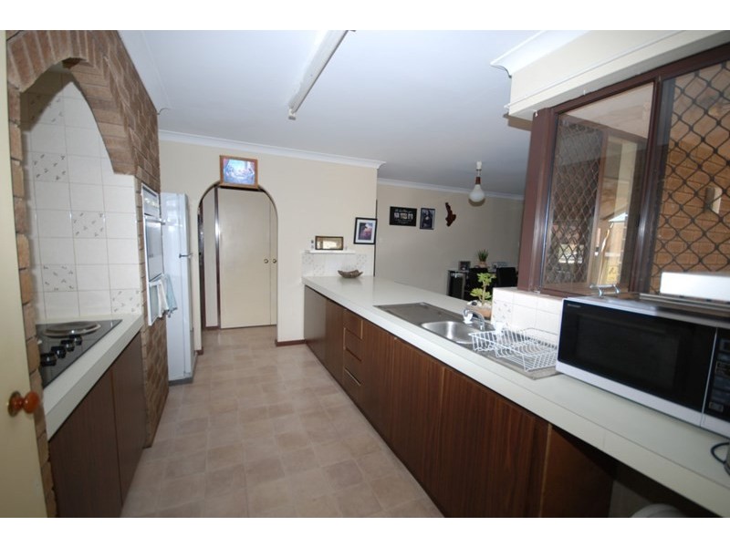 133 Narrakine Road, Narrogin WA 6312