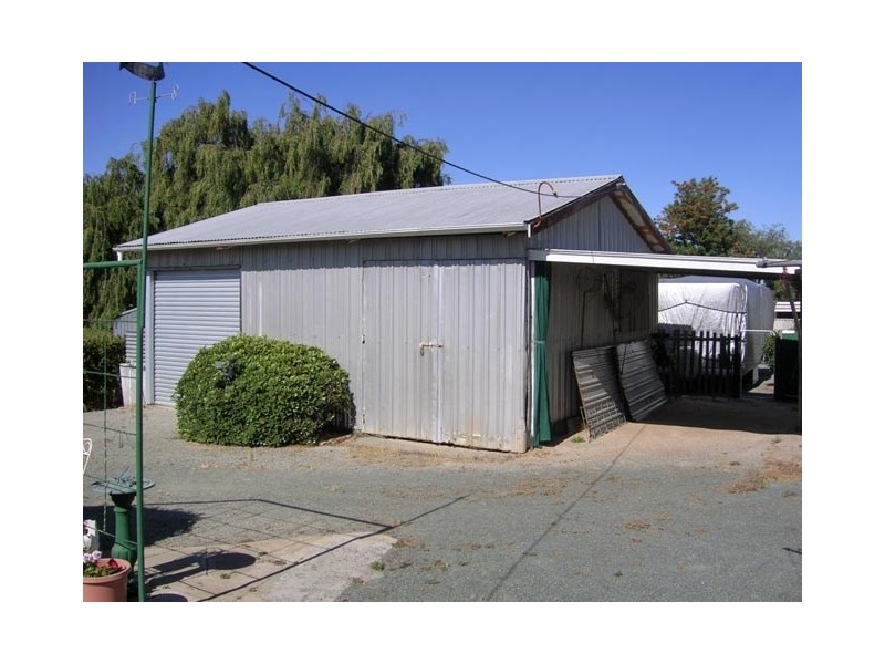 109 Narrakine Road, Narrogin WA 6312