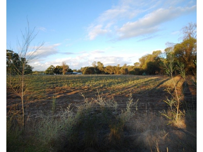 2 & 6 Bow Street, Cuballing WA 6311