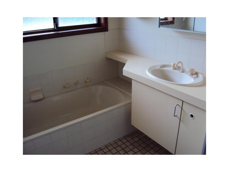 21 Hough Street, Narrogin WA 6312