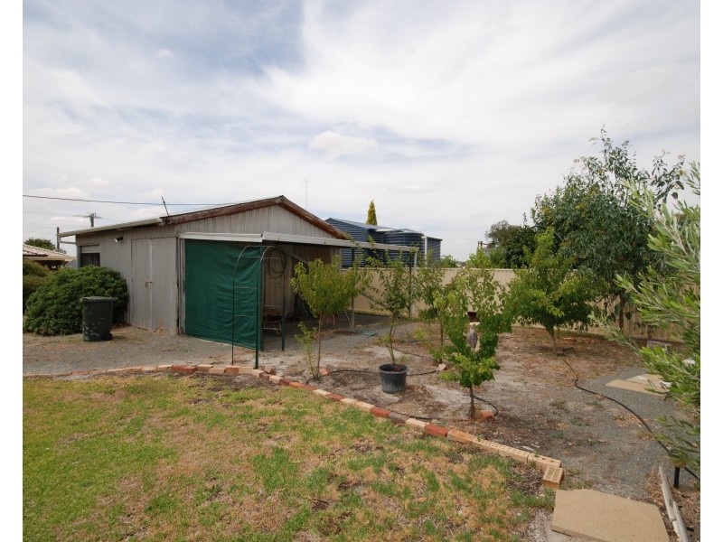 109 Narrakine Road, Narrogin WA 6312