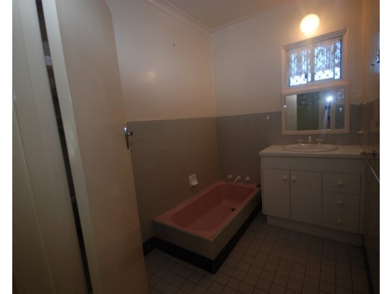 109 Narrakine Road, Narrogin WA 6312