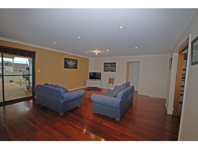 6 George Street, Wagin WA 6315