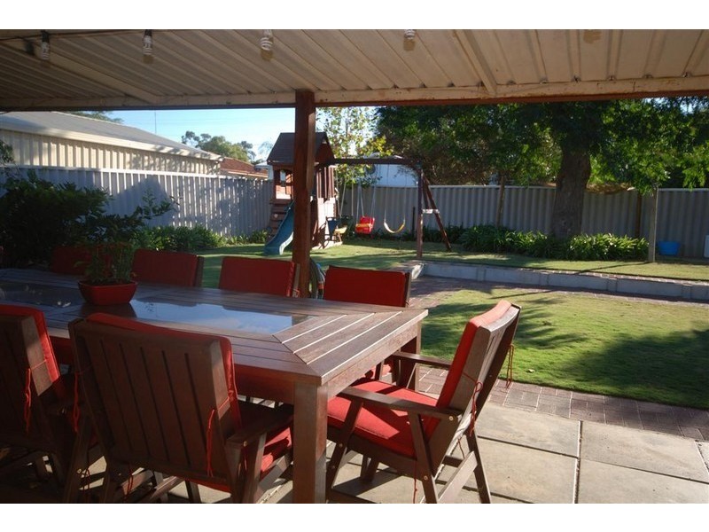 8 Clark Street, Narrogin WA 6312