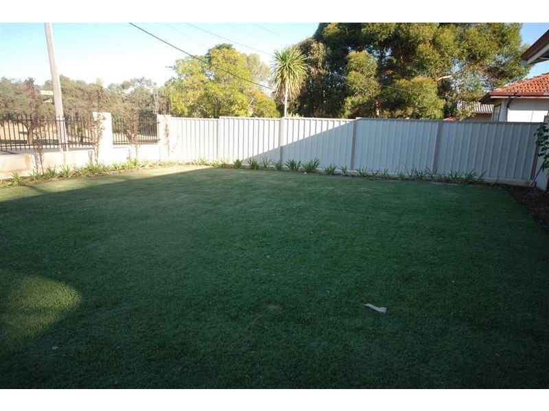 8 Clark Street, Narrogin WA 6312