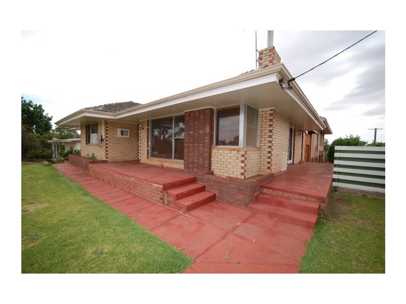 127 Narrakine Road, Narrogin WA 6312