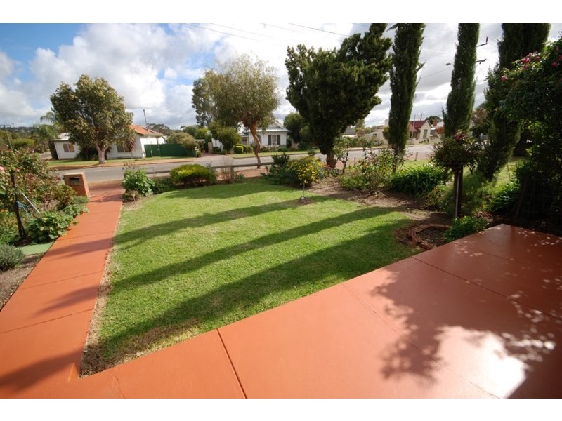 35 Garfield Street, Narrogin WA 6312