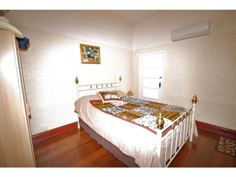 16 Dellar Street, Narrogin WA 6312