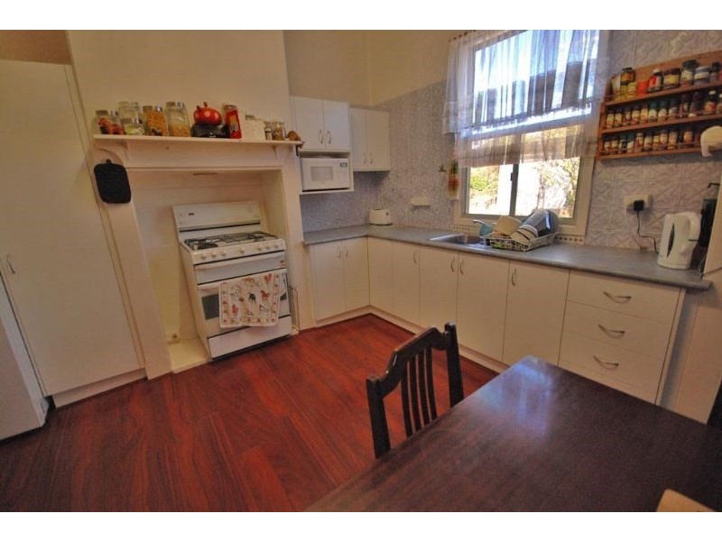 16 Dellar Street, Narrogin WA 6312