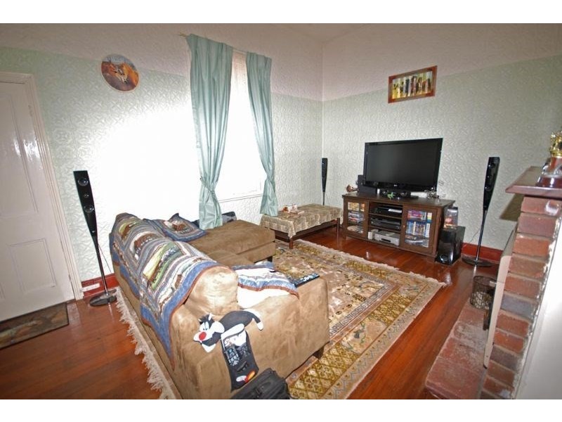 16 Dellar Street, Narrogin WA 6312