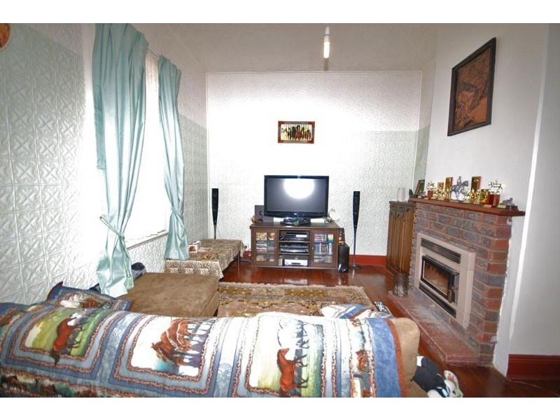 16 Dellar Street, Narrogin WA 6312