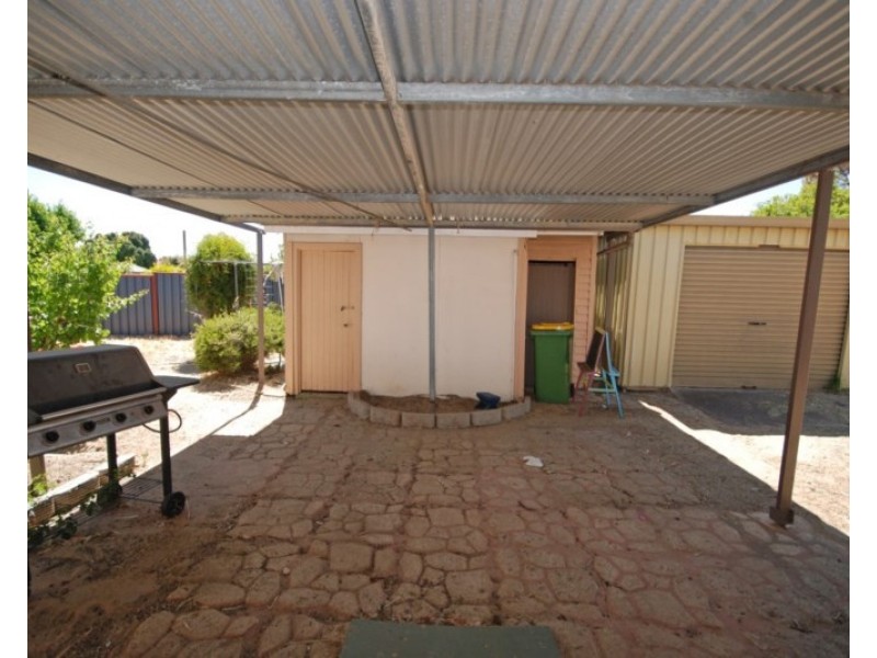 8 Hillman Street, Narrogin WA 6312