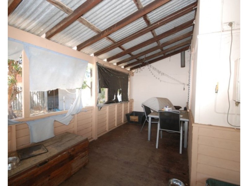 8 Hillman Street, Narrogin WA 6312