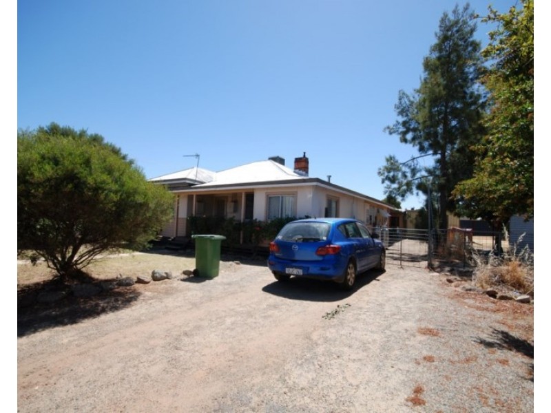 8 Hillman Street, Narrogin WA 6312