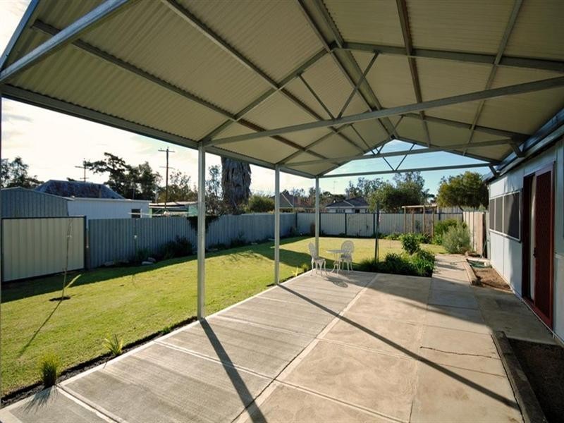 2 Fox Street, Narrogin WA 6312