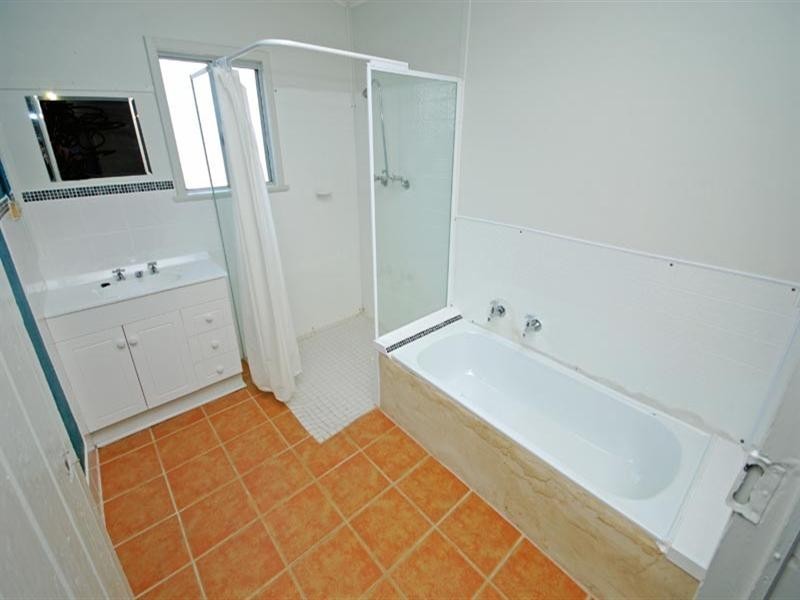 2 Fox Street, Narrogin WA 6312