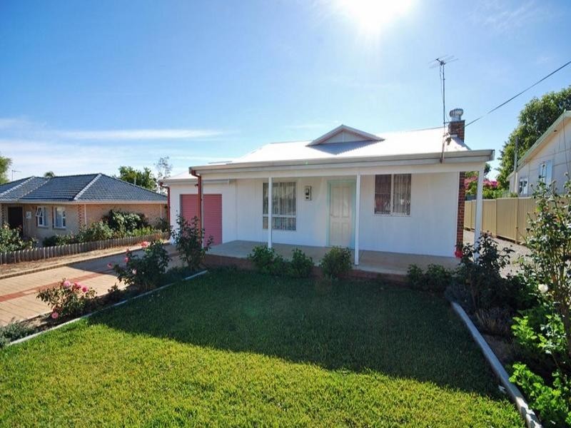 65 Grant Street, Narrogin WA 6312