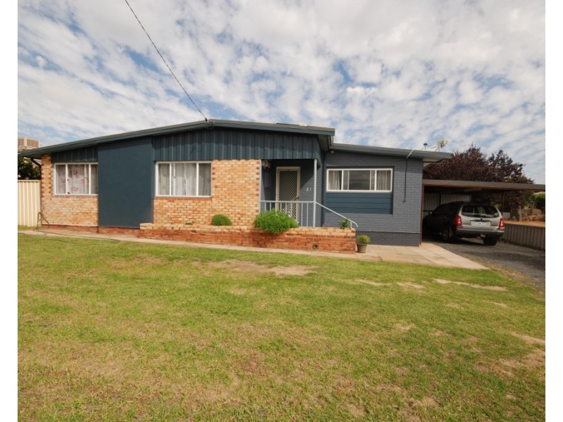 21 May Street, Narrogin WA 6312
