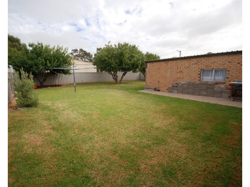 21 May Street, Narrogin WA 6312