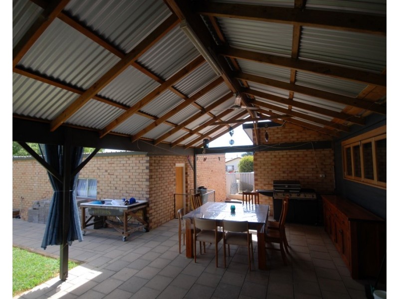 21 May Street, Narrogin WA 6312