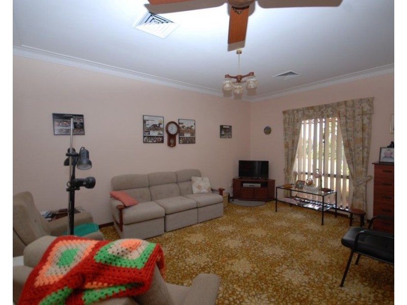 102 Scaddan Street, Narrogin WA 6312