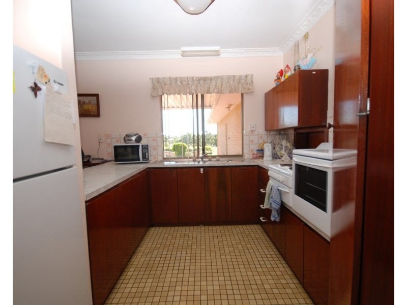 102 Scaddan Street, Narrogin WA 6312