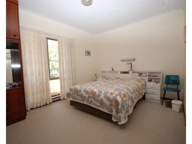 102 Scaddan Street, Narrogin WA 6312