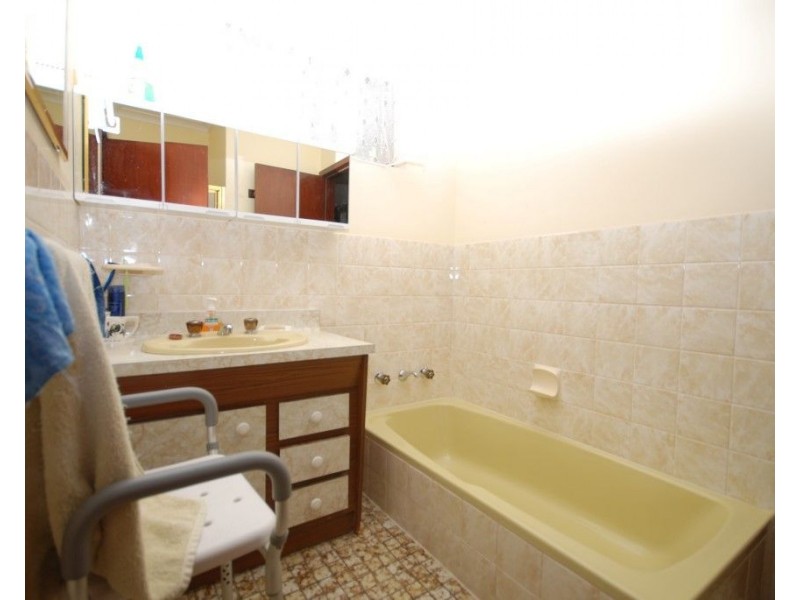 102 Scaddan Street, Narrogin WA 6312