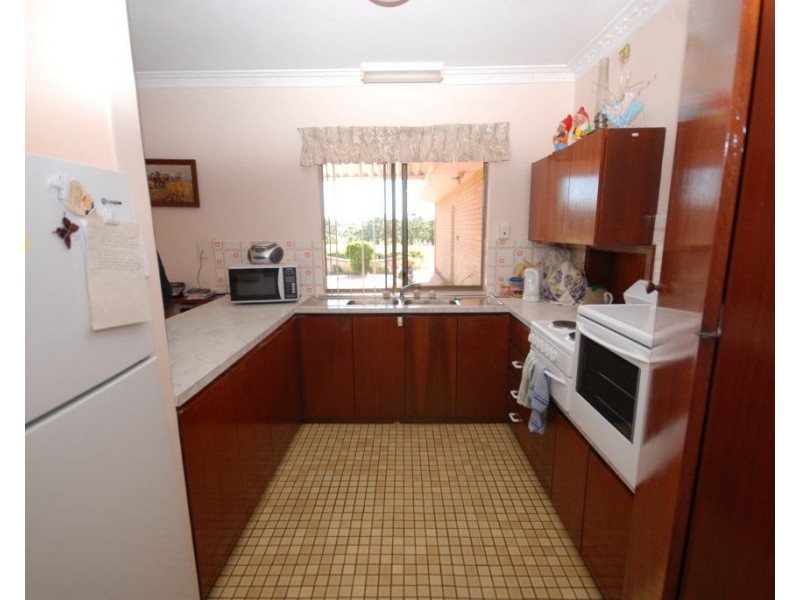 102 Scaddan Street, Narrogin WA 6312