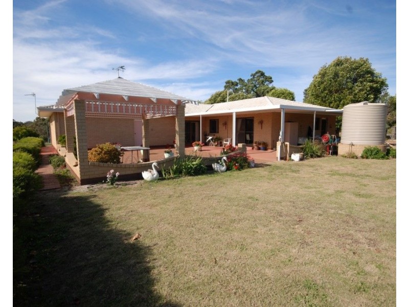 102 Scaddan Street, Narrogin WA 6312