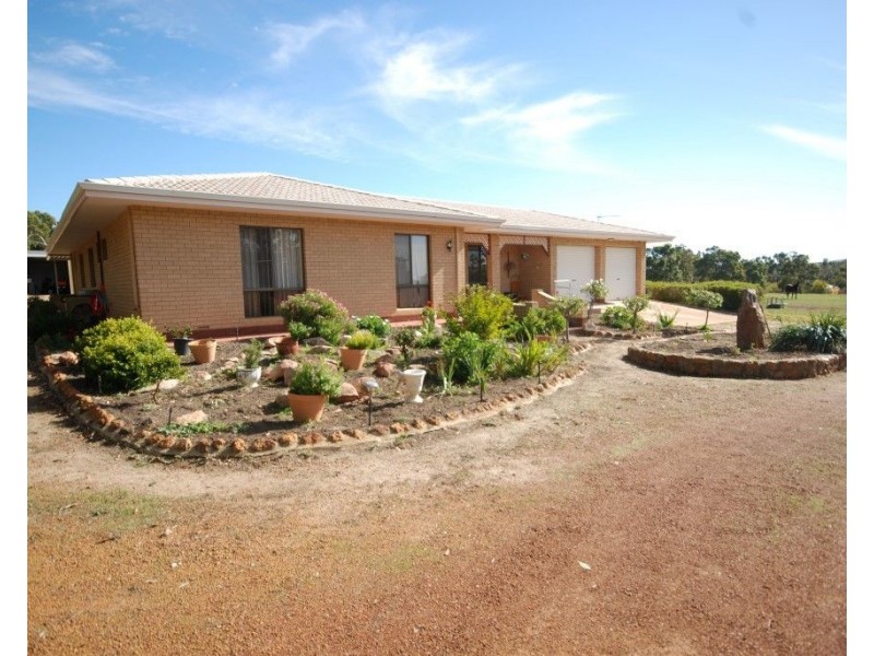 102 Scaddan Street, Narrogin WA 6312