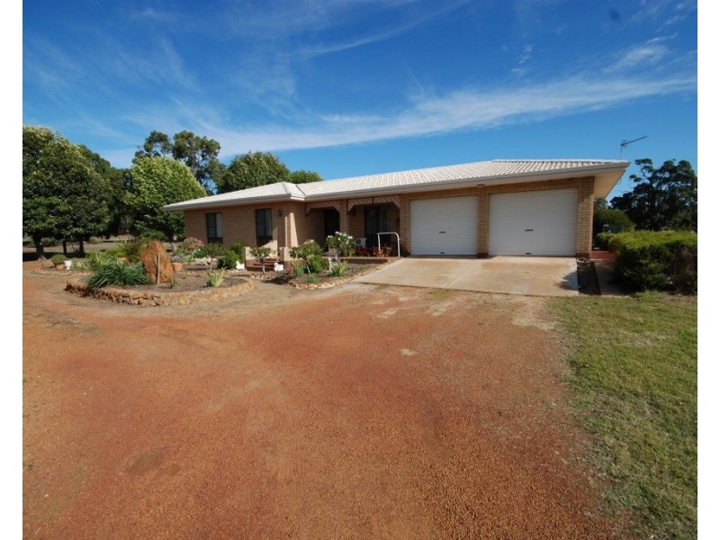 102 Scaddan Street, Narrogin WA 6312