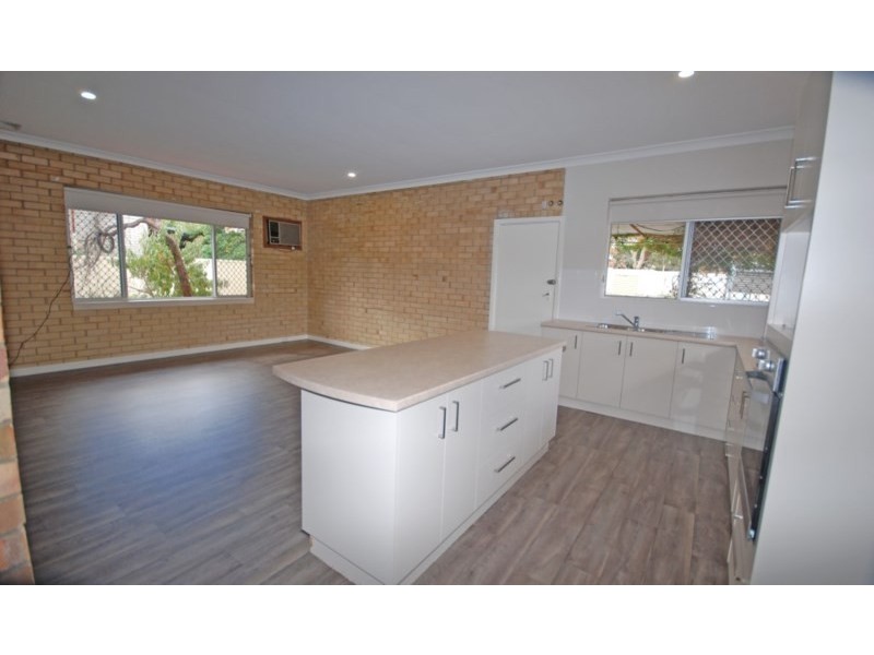 11 Hale Street, Narrogin WA 6312