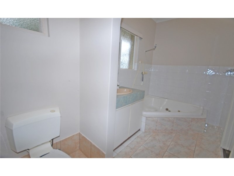 11 Hale Street, Narrogin WA 6312