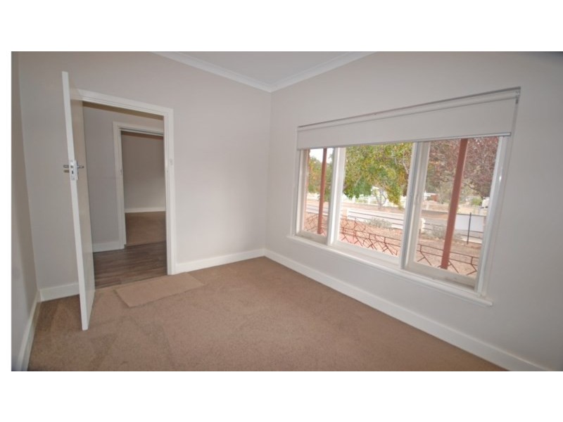 11 Hale Street, Narrogin WA 6312