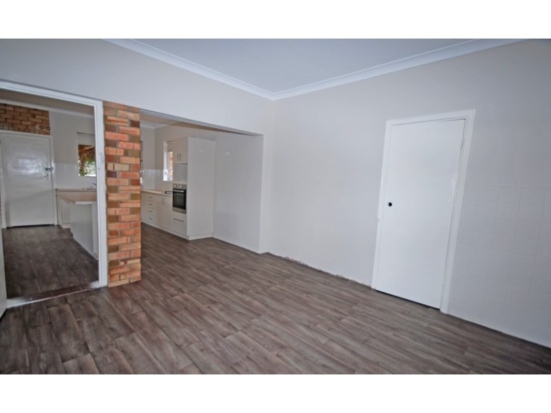 11 Hale Street, Narrogin WA 6312